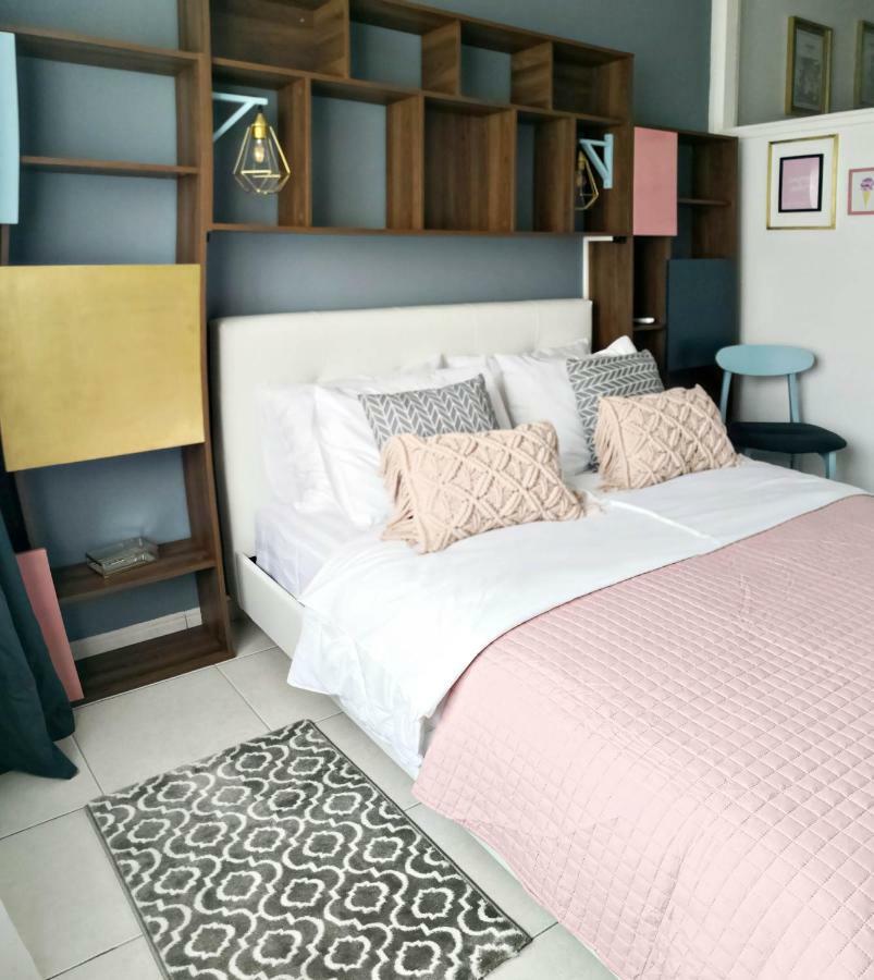 Cozy Getaway In Nicosia Apartamento Exterior foto