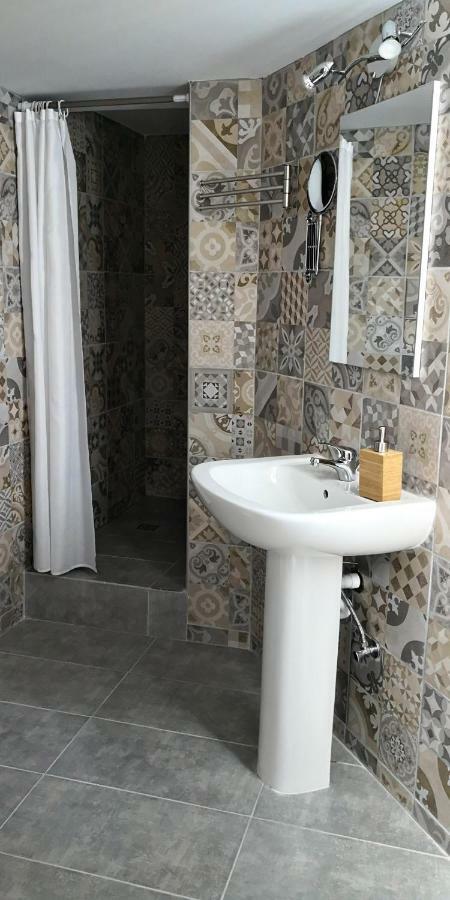 Cozy Getaway In Nicosia Apartamento Exterior foto